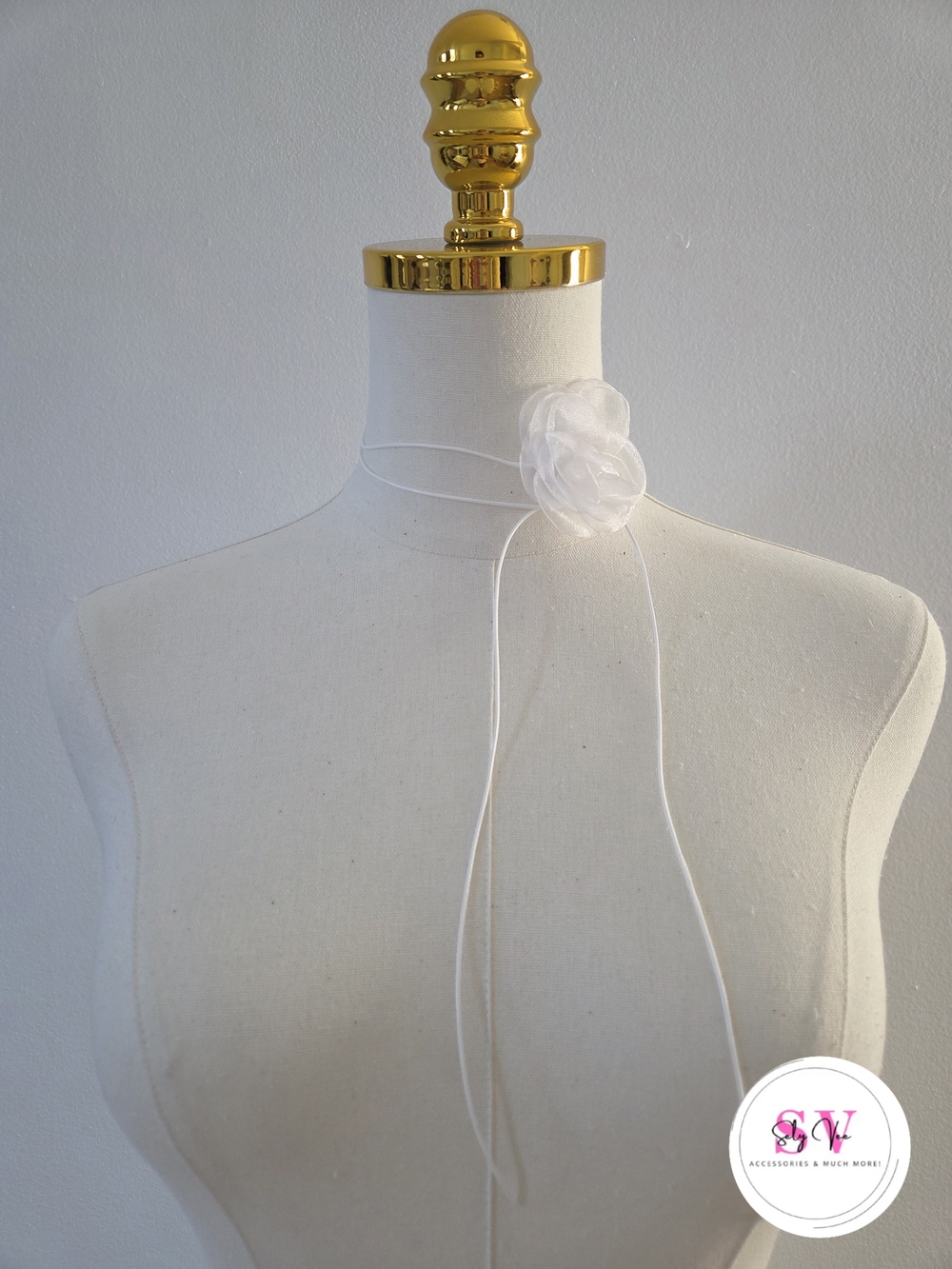 Mesh White Rose Choker